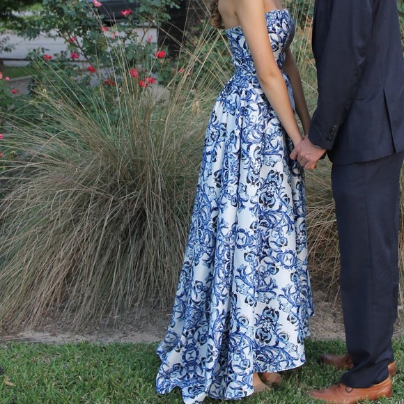 Strapless high-low gown - Picture 2 of 8